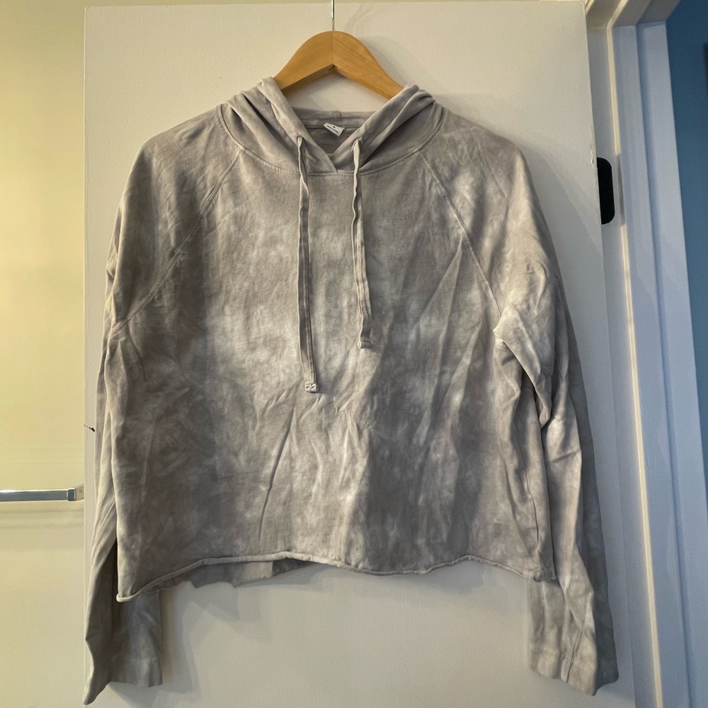 Cute clouded designed cropped hoodie